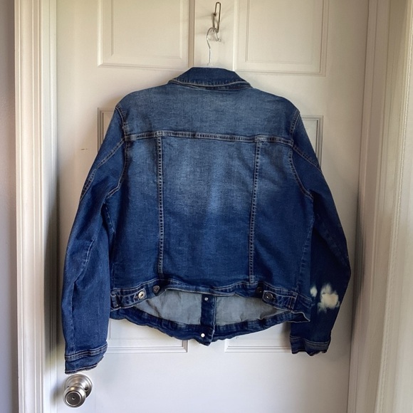 Torrid Women’s Denim Distressed Jean Jacket.  Size 2 (18/20) - Picture 2 of 7